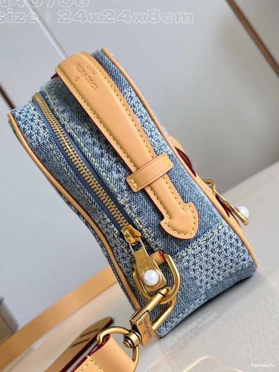 Messenger-24*24*8CM LOUIS VUITTON Chess 0125